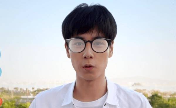 《暗恋橘生淮南》这部新剧当中,胡一天饰演的是男主角盛淮南,而胡冰卿