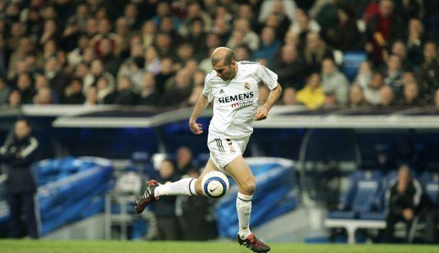 梅罗(21):齐达内走马上任,一段神奇的执教之路就此展开_皇马_巴萨_马