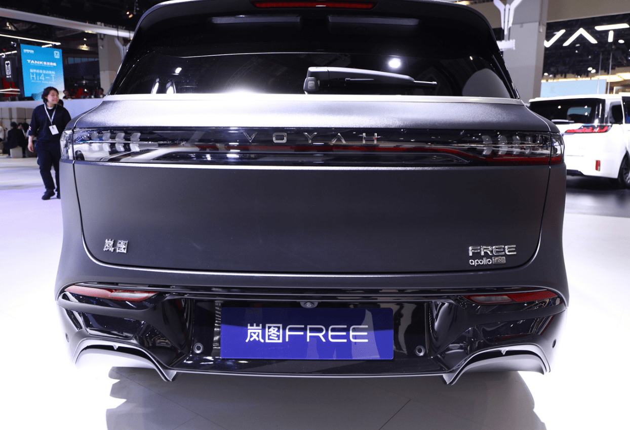 69万元,2024款岚图free亮相成都车展,纯电续航210公里_搜狐汽车_搜狐