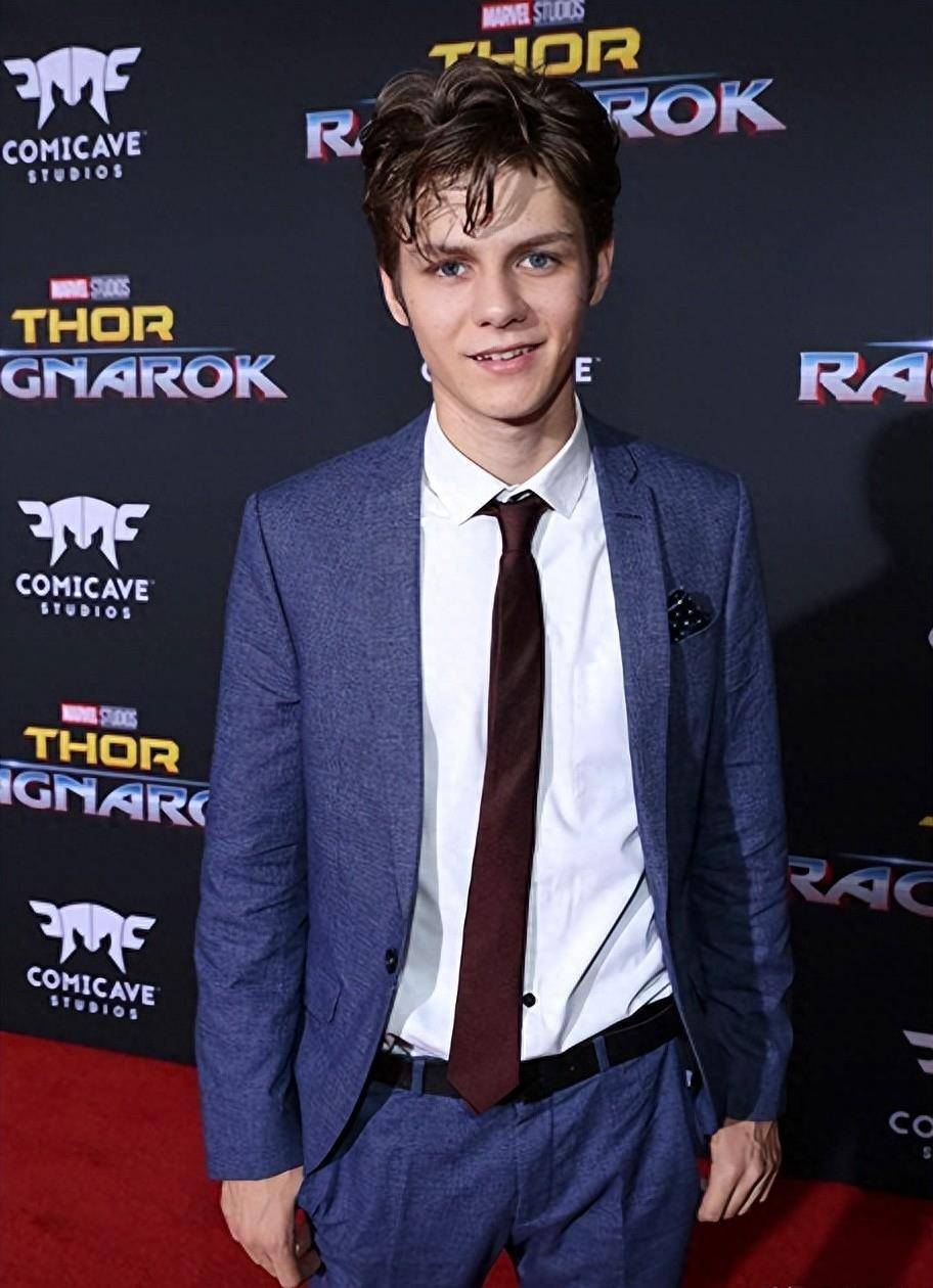 泰·辛普金斯在《潜伏2》中的表演是否能够超越前作的经典?