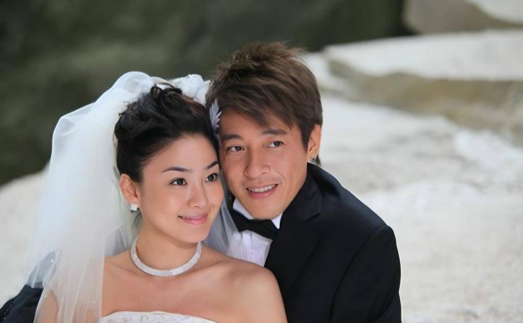 夫妻俩人几乎26年不吃肉不要娃,如今57岁近照不敢认_吕颂贤_麦景婷