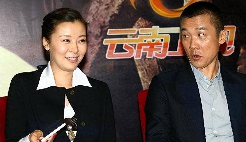 的8位大龄女星,多人爱情混乱,有一人至今仍是清白身_许晴_张静初_感情