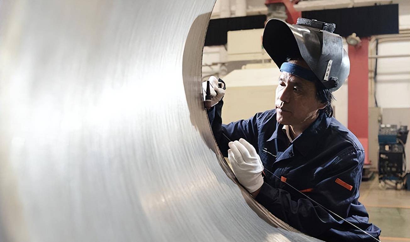 "火箭心脏焊接人"高凤林:外企年薪百万挖不走,称:我是中国人_操作_工