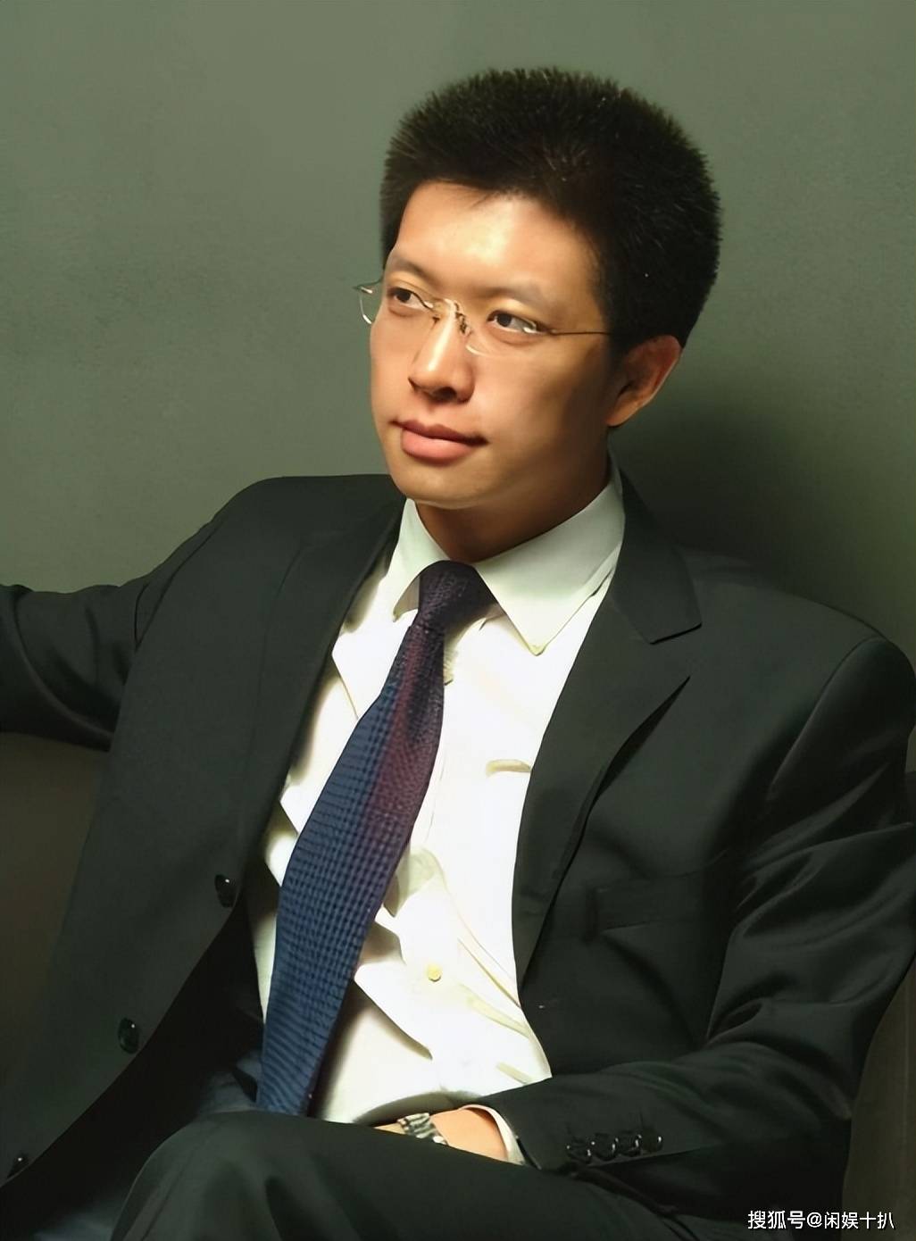 朱广权:从吉林走出的著名央视主持人,手语老师恨他恨得牙痒痒_央视