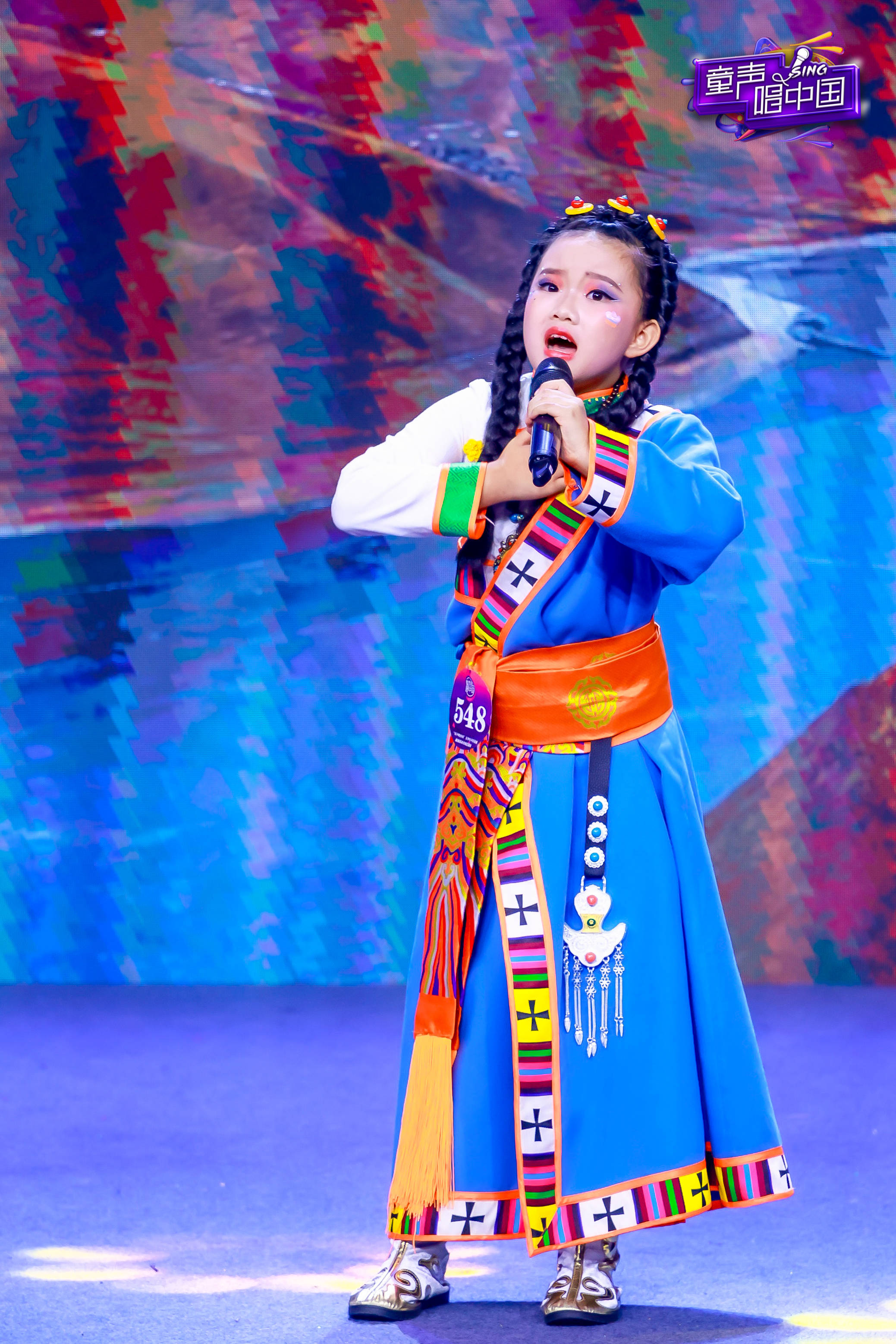 天谱集团还为本届活动提供奖品赞助,特优选手获得民族品牌贝德音响