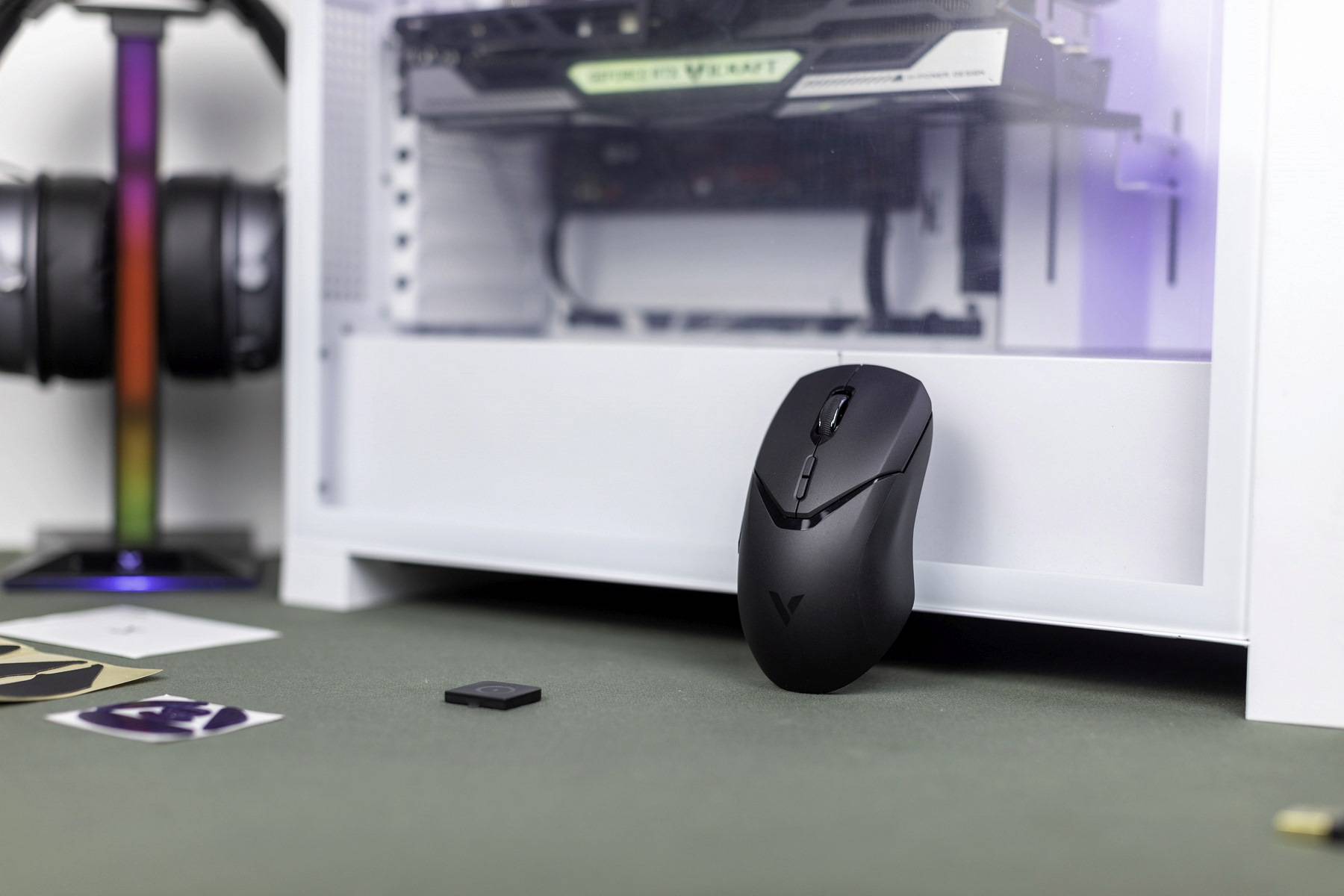 雷柏VT9PRO轻量化双模无线游戏鼠标,68g的重量到底香不香?