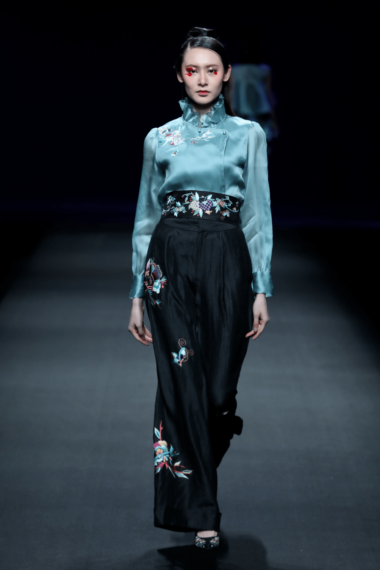 南沙榄核香云纱24春夏系列,即将登录中国国际时装周_非遗_生活_时尚