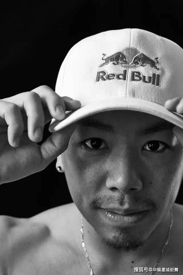 世界bboy冠军的双手,和我们的双手有什么不一样呢?_break_印记_victor