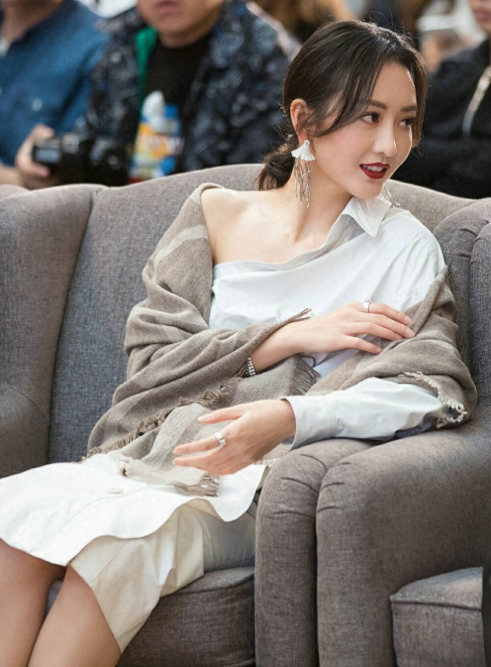 王鸥,如何靠穿搭在《乘风破浪的姐姐2》里成功洗白?_风格_女子_类型