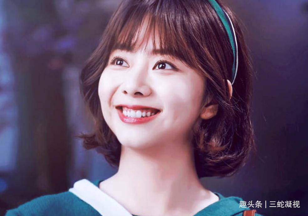 邢菲她会耍杂技这一点大家知不知道,所以她在拍摄武打戏的时候,相对于