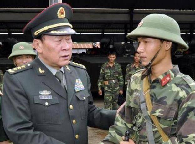 越战时曾接替老首长指挥,24年后成总参谋长_梁光烈_越南_将军