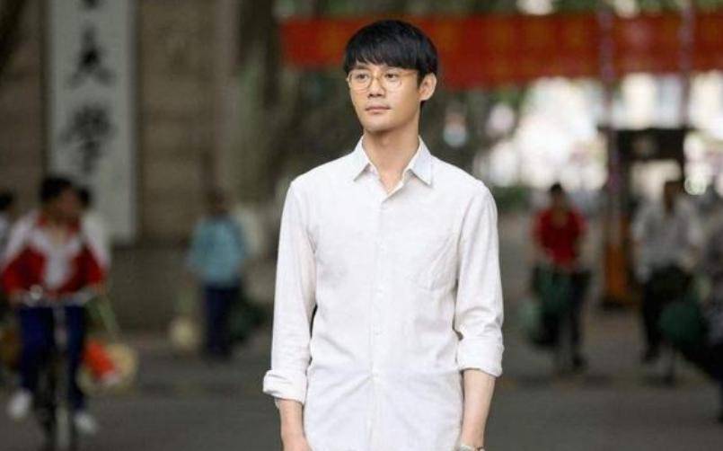 王凯:曾被正午力捧,当红却淡出,他到底怎么了?_张翰_父母_工作