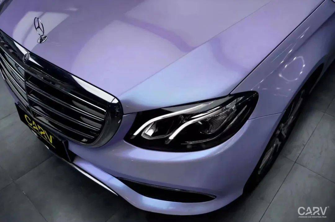 奔驰e300卡孚carv改色膜梦幻银幻紫,这是你们要的梦幻美吗?