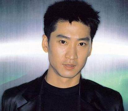 从"一夜爆红"到"销声匿迹",盘点一下周杰经历了什么_琼瑶_宣传_朋友