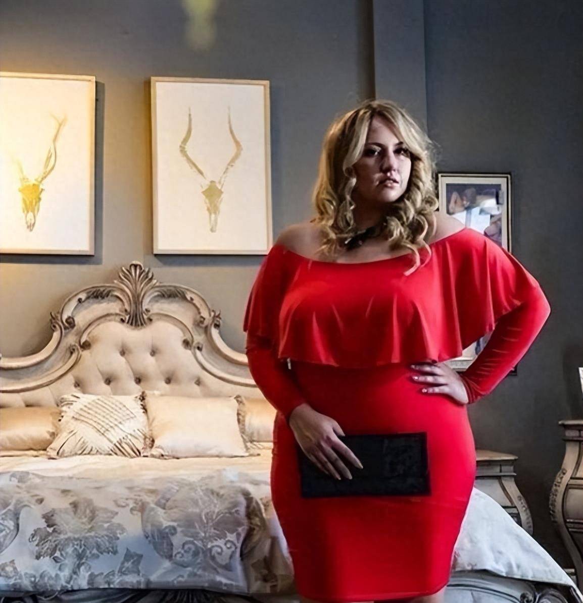 (amanda toth)如今已成为时尚界令人难以置信的美丽和自信的名字