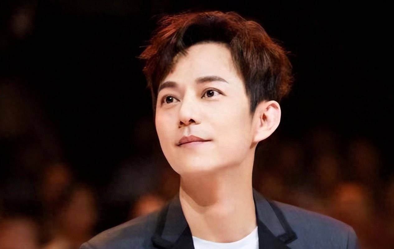 收粉丝礼物,拖欠保姆工资,49岁的何炅到底怎么了_苏宇_节目_网友