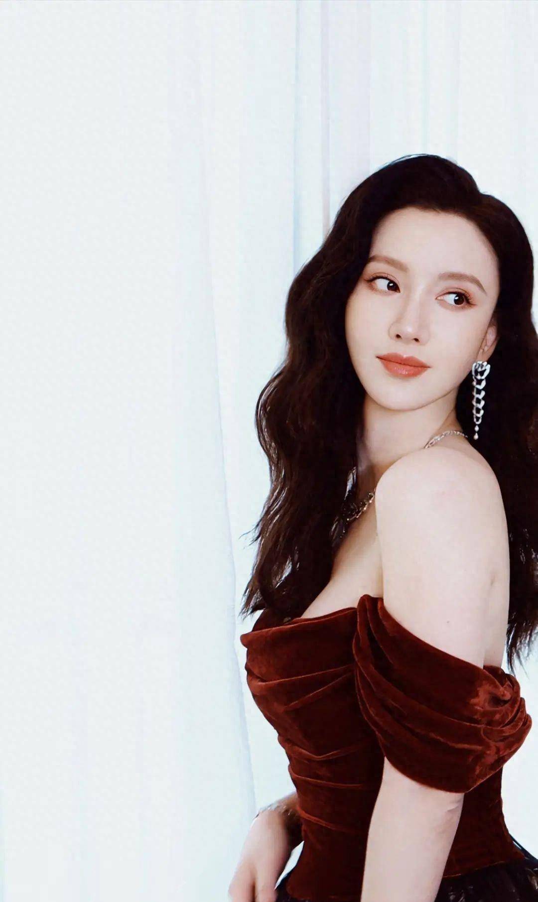 42岁张萌身材性感火辣!_实力_气质_舞台