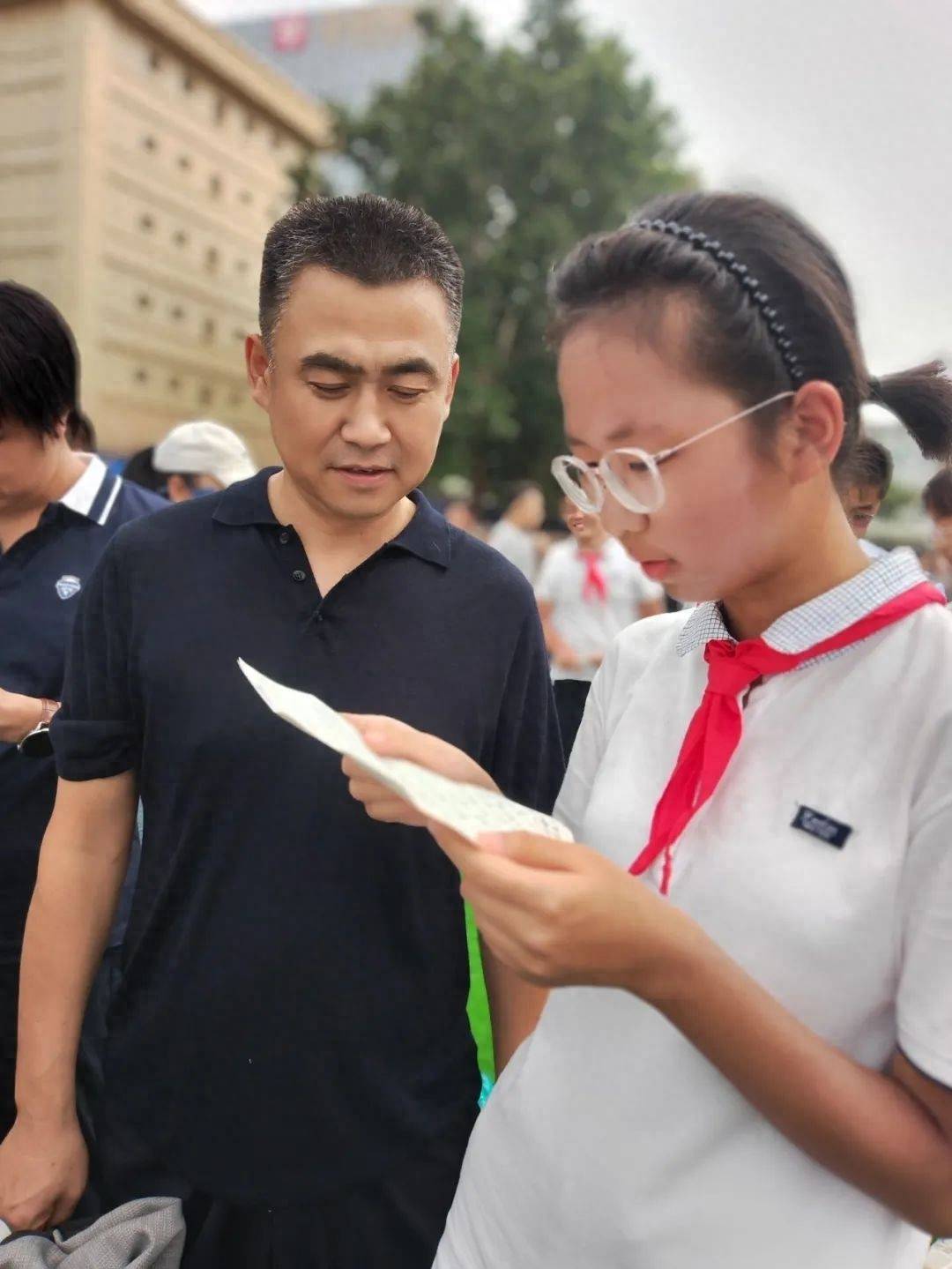 济南燕山中学孟鑫彤图片