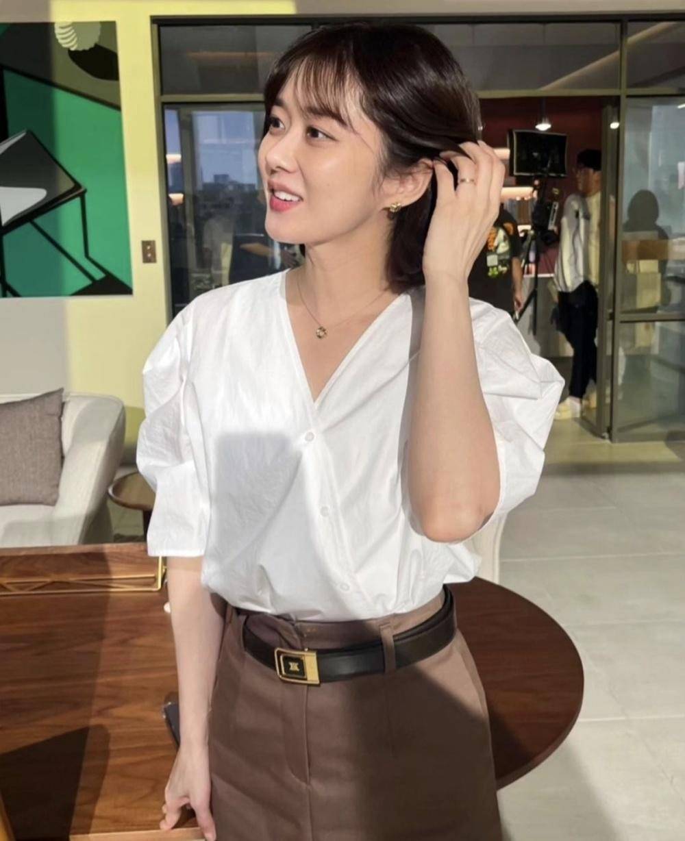 张娜拉42岁素颜出镜,童颜外貌迷倒众人_魅力_美貌_风格