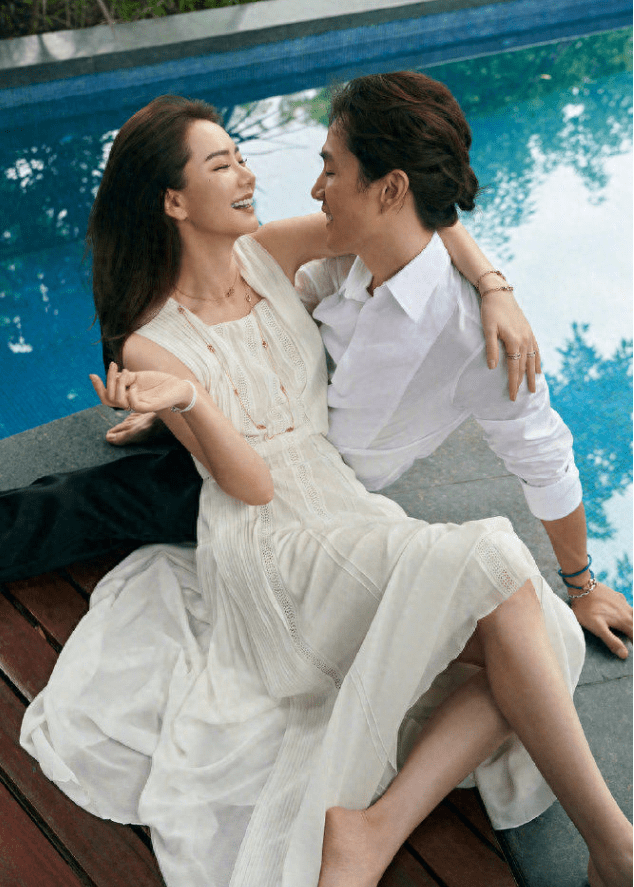 38岁戚薇庆结婚9周年!与美国老公李承铉大秀恩爱,夫妻感情深厚