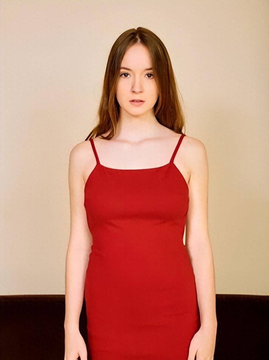 摩尔(hazel moore),一个热爱运动的漂亮女孩_媒体_电影_社交