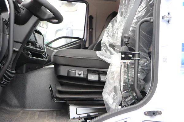 489马力 解放j6p 8x4燃料电池车你觉得怎么样 | 卡车之友网