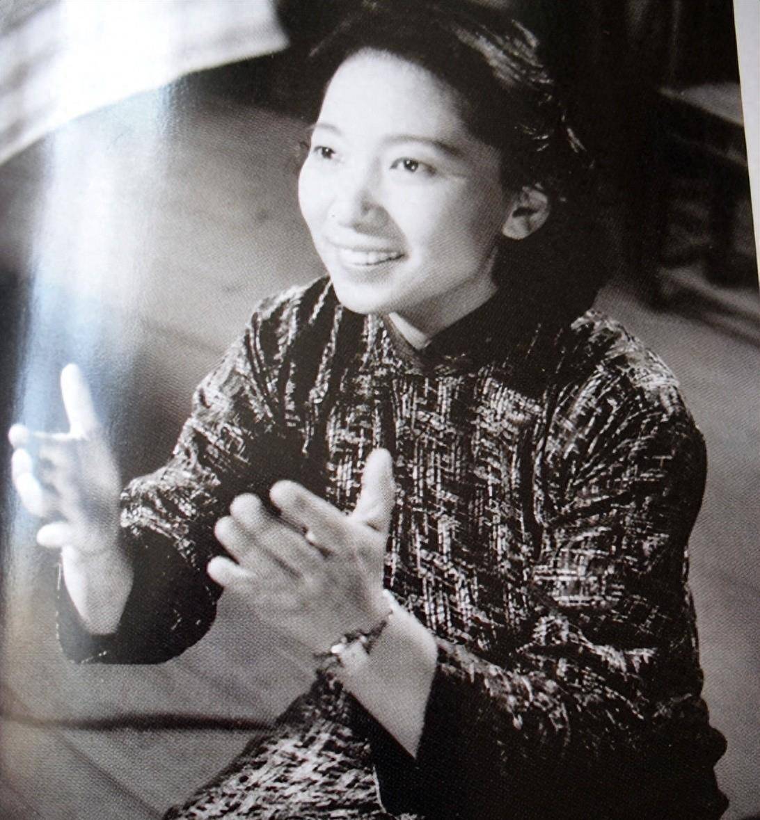 "老戏骨"于蓝:打胎两次后专心当继母,丈夫逝世仅留下两百元