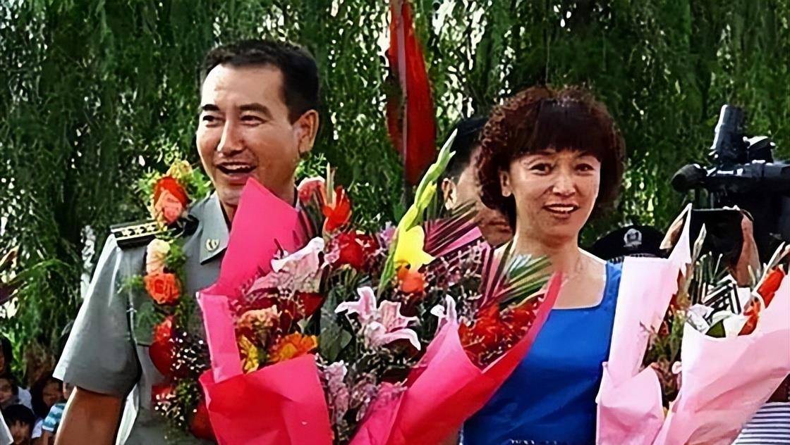 翟志刚妻子整晚没合眼:两个星期瘦了6斤_丈夫_刘伯明_食品