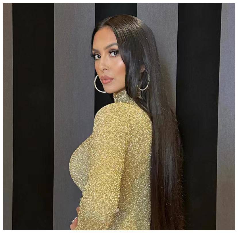 科比的妻子瓦妮莎在社交平台上看到了德约科维奇的讲话.