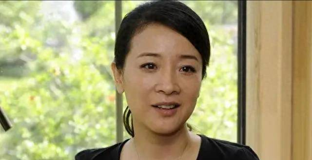 陈小艺儿子:拿下中戏,入职地方国话剧院,如今和易烊千玺做同事_刘恒甫
