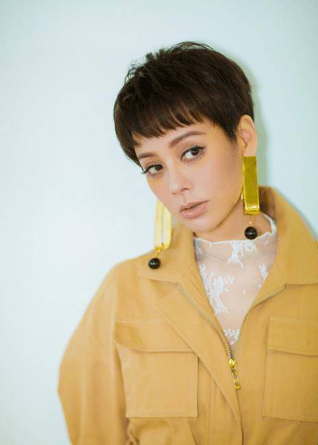 宁静豪横送"姐姐"钻戒,看到她家的装潢,才懂她哪来的底气离婚_造型