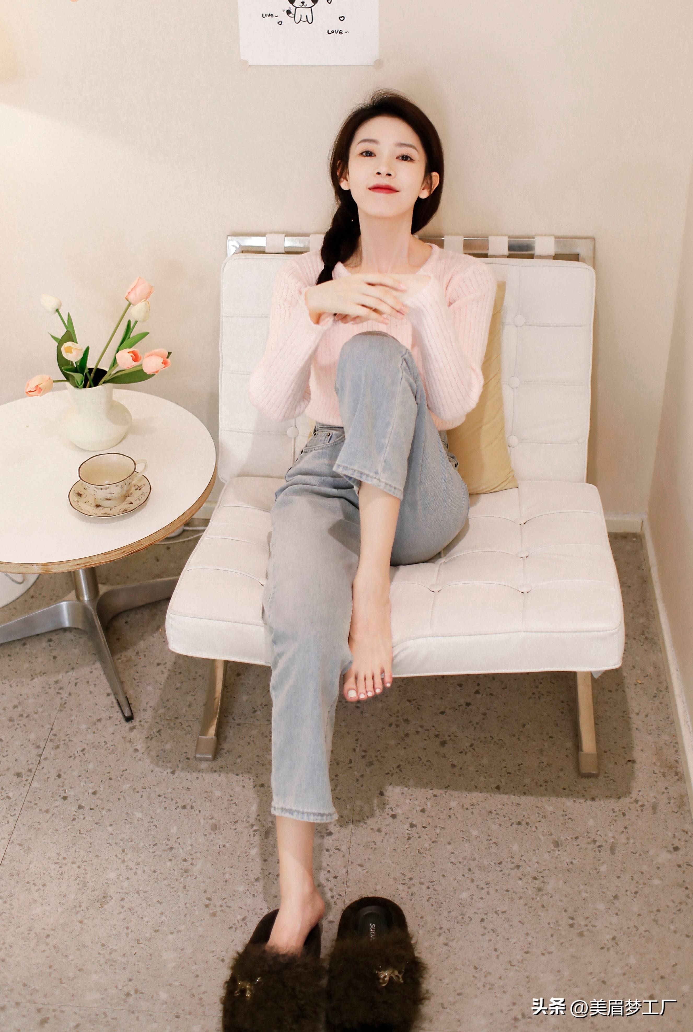 氧气美少女陈瑶光脚丫拍写真,简直就是视觉享受啊!_感觉_很漂亮_皮肤