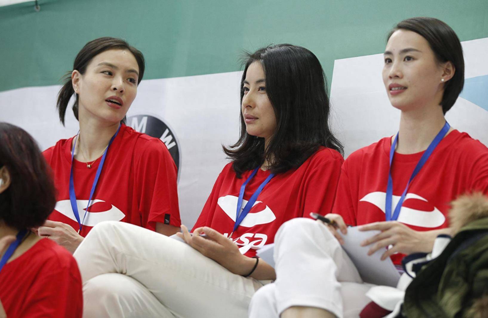 奥运冠军吴敏霞哭诉女儿惨况:病毒损伤脑部,住院20天做4次腰穿_张效诚