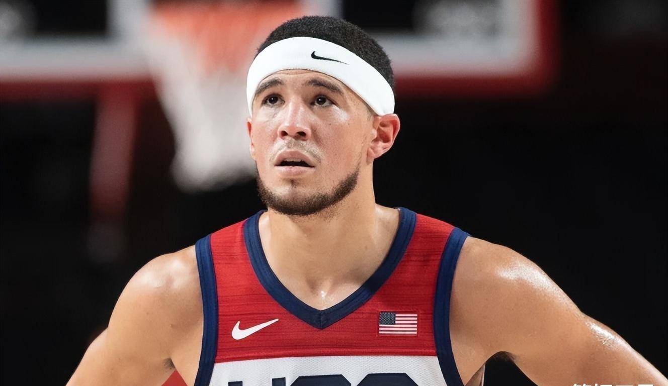 布克就曾代表国外出征,与杜兰特利拉德一起获得了奥运会金牌