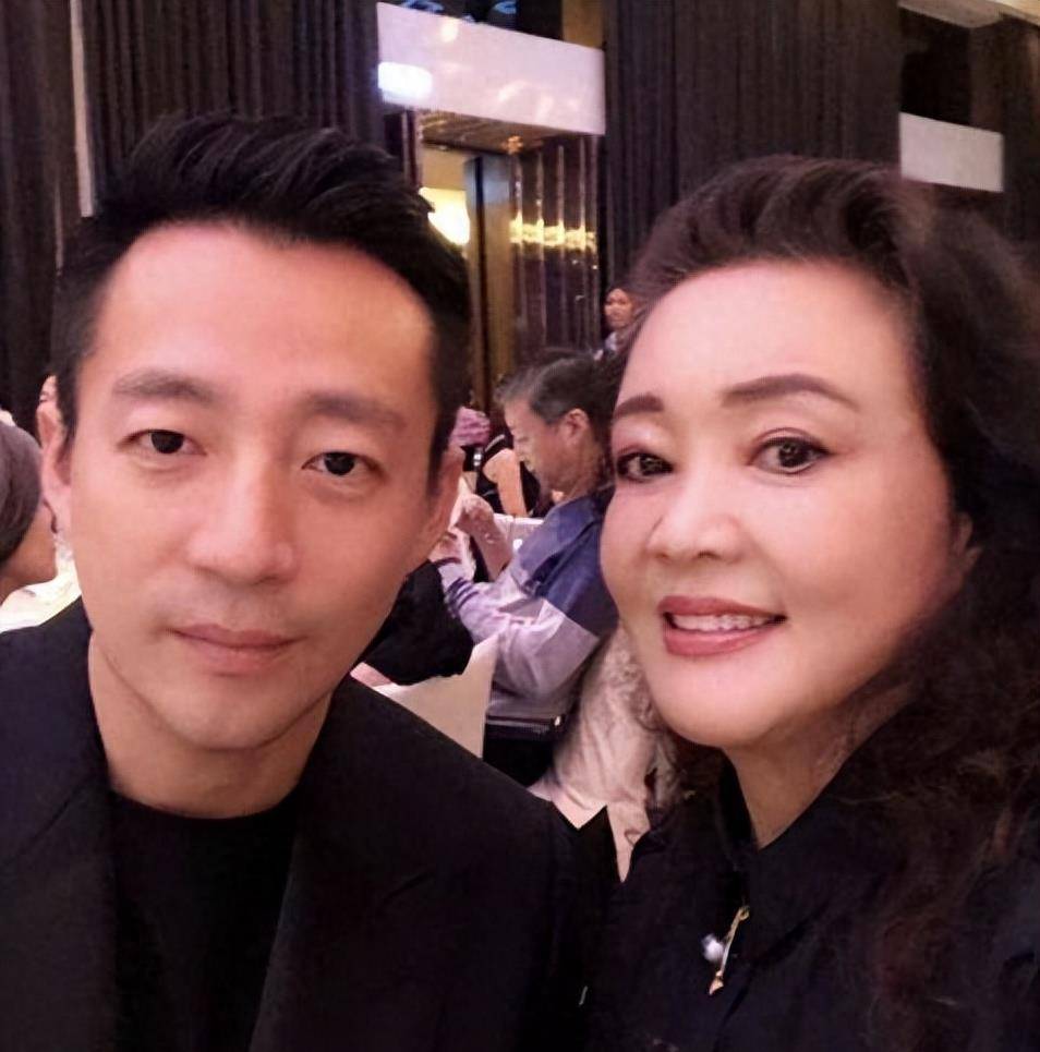 大s切断张兰最后的念想,看似放大招赢了,输了口碑也苦了孩子_汪小菲