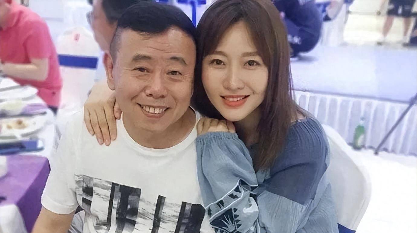 潘长江晚节不保拖累女儿潘阳,嫁给10亿富豪后,如今她过得怎样?