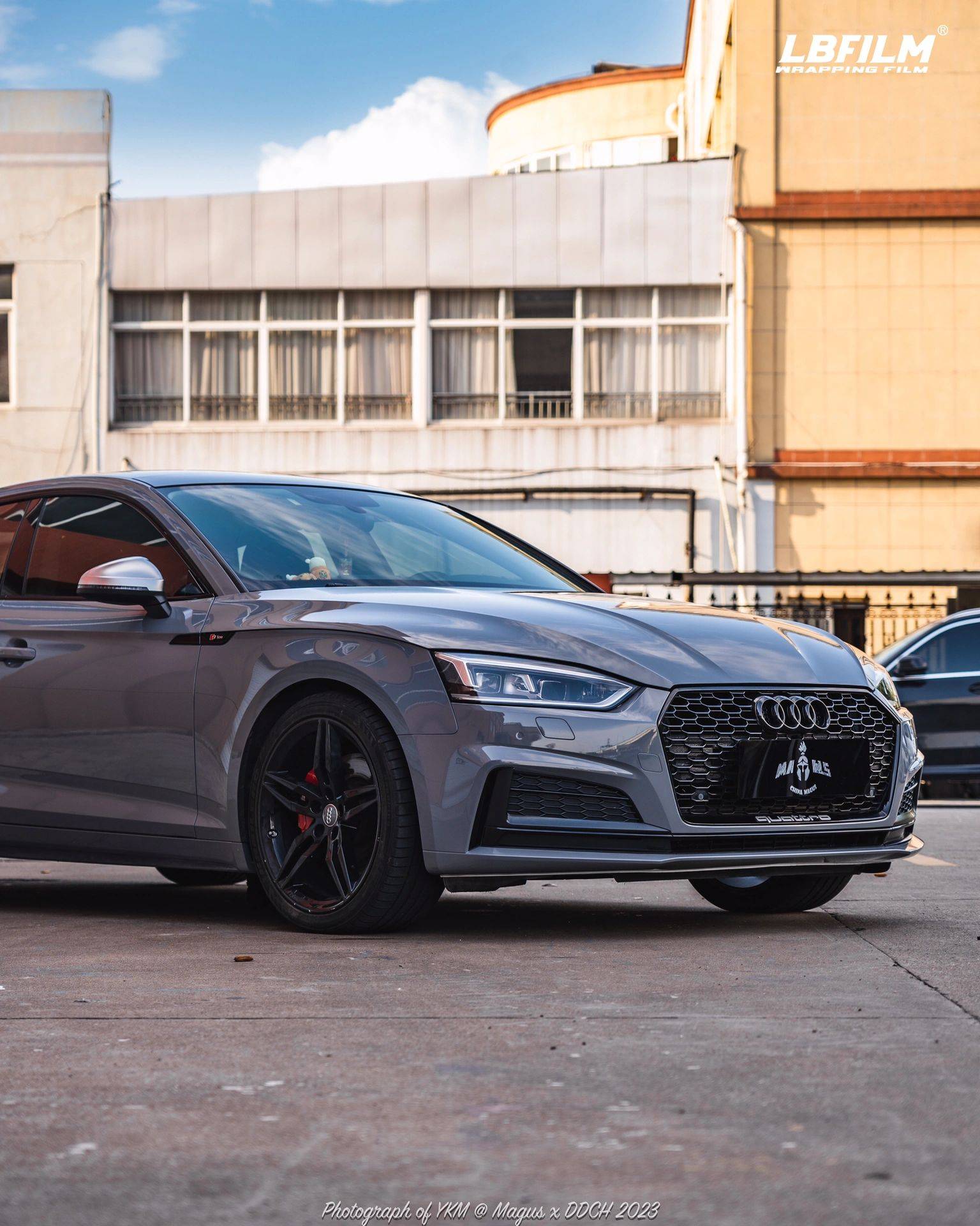 奥迪lb改色膜高亮纳多灰,有质感却不失高级感_灰色_经典_车型