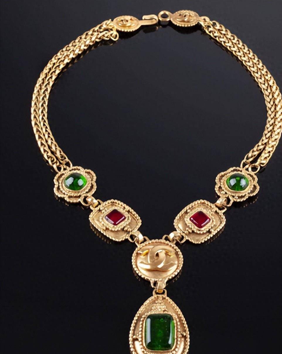 欧洲中世纪珠宝风格解析_宝石_贵族_的设计