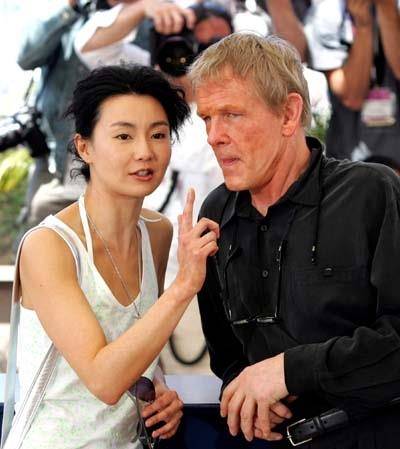 59岁张曼玉暴瘦认不出!