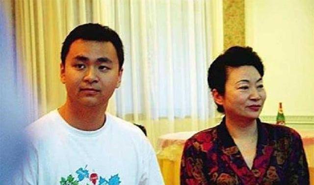 陈由伟:数学家陈景润儿子,害怕子承父业,父亲去世后逃避数学_尤昆