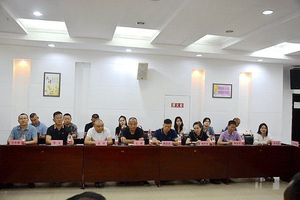 重庆市六区县餐饮（商）协会会长联席会议在涪陵召开 