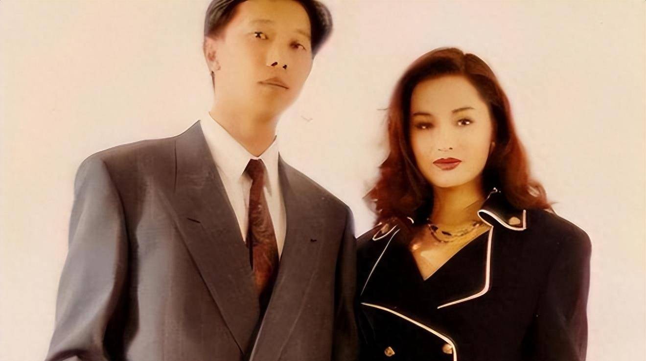 却没能踏入婚姻,如今52岁单身的她活得洒脱_瞿颖_李亚鹏_张亚东