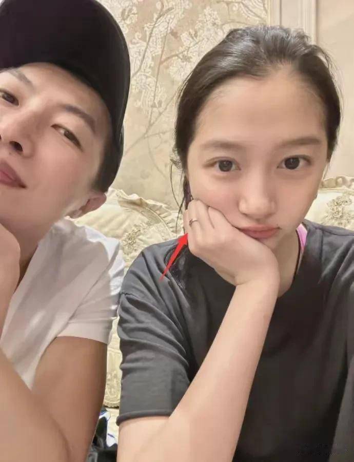 9月17日,是关晓彤的26岁生日,男友鹿晗原本打算为关晓彤卡点庆生,可是