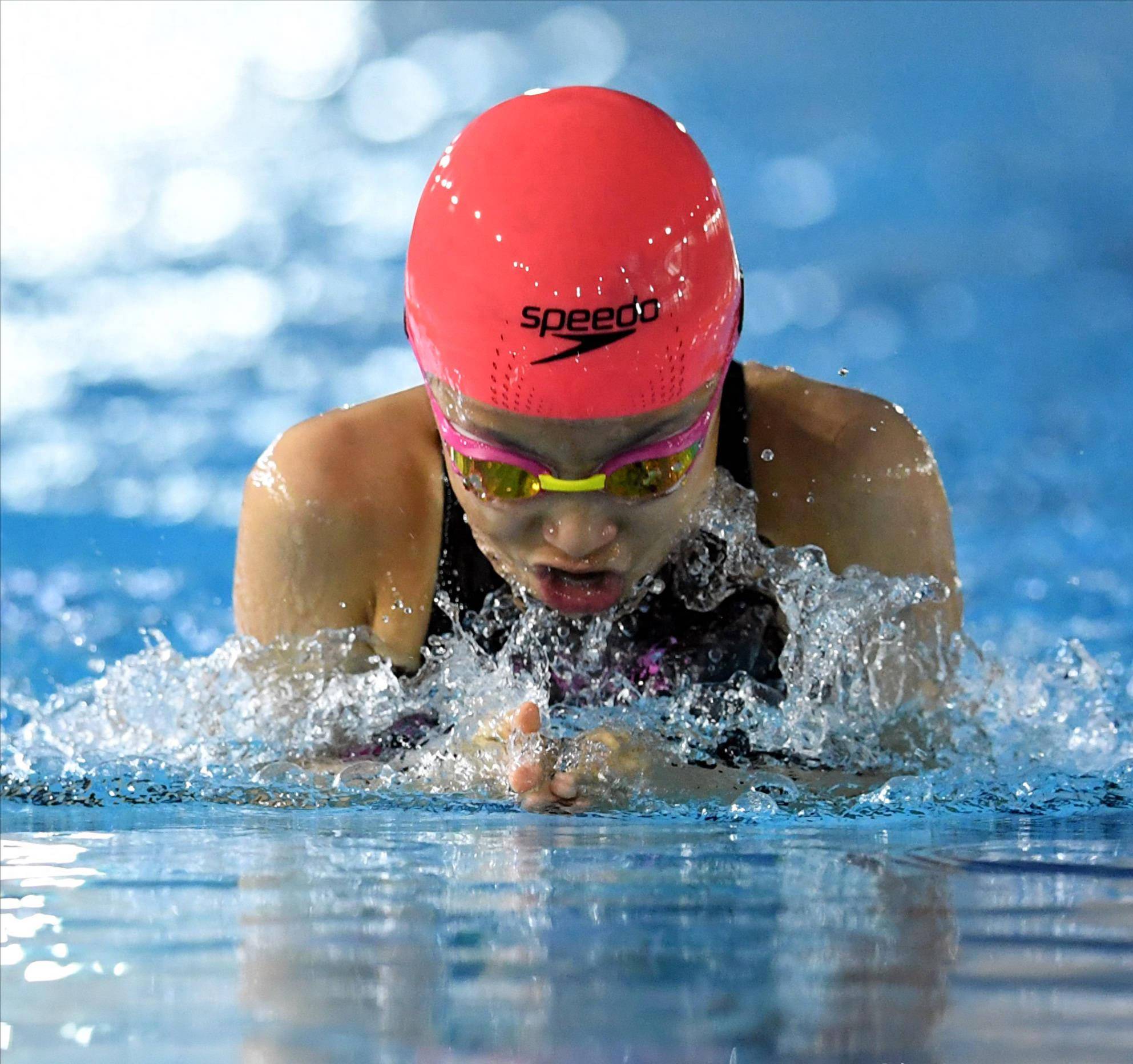 游泳冠军庄泳:退役后离开国外,为养家再次回来创业,如今怎样?