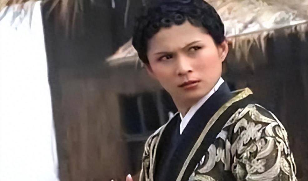 接下来就是潘玲玲版李莫愁,这版出自1998年新加坡剧集《神雕侠侣》.