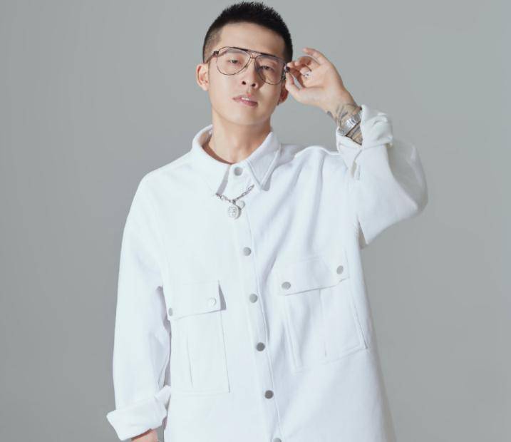 网红刘一手转移财产,与媳妇假离婚?