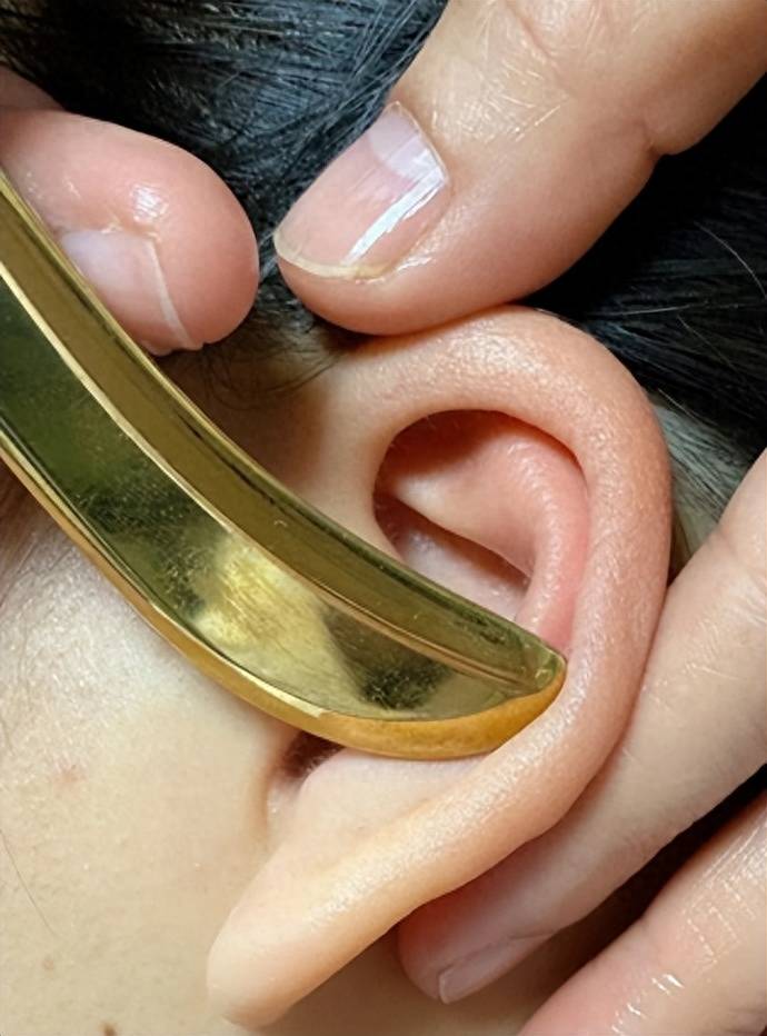 耳部刮痧知多少?_功能_经络_的作用