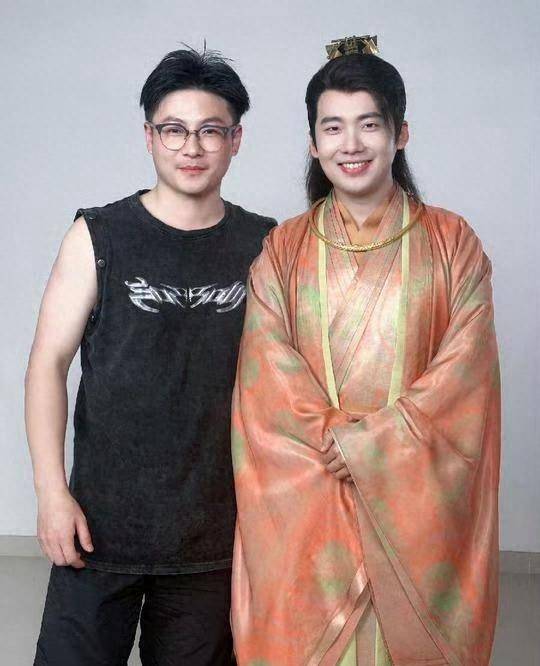 德云社郭麒麟剧照曝光,新造型引发网友热议,小班主赚钱了_阎鹤祥