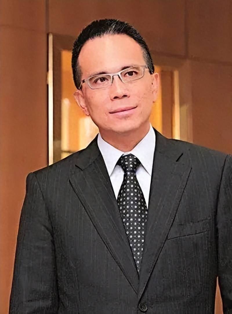 曝大瓜梁洛施李泽楷秀恩爱!爬莲花山为李嘉诚祈福!_李泽钜_感情_帝国