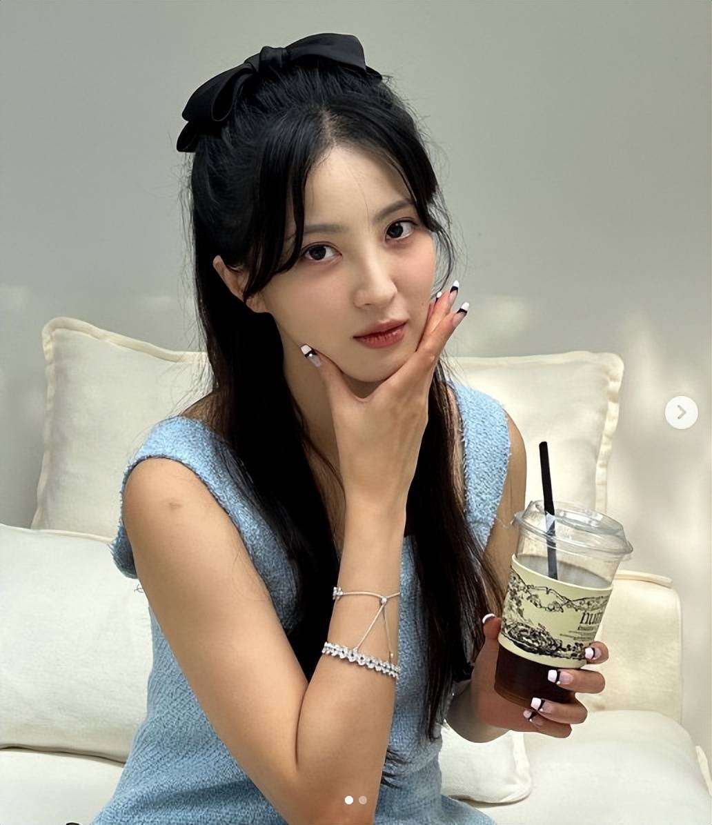 还是雪炫呢?」而姜敏赫